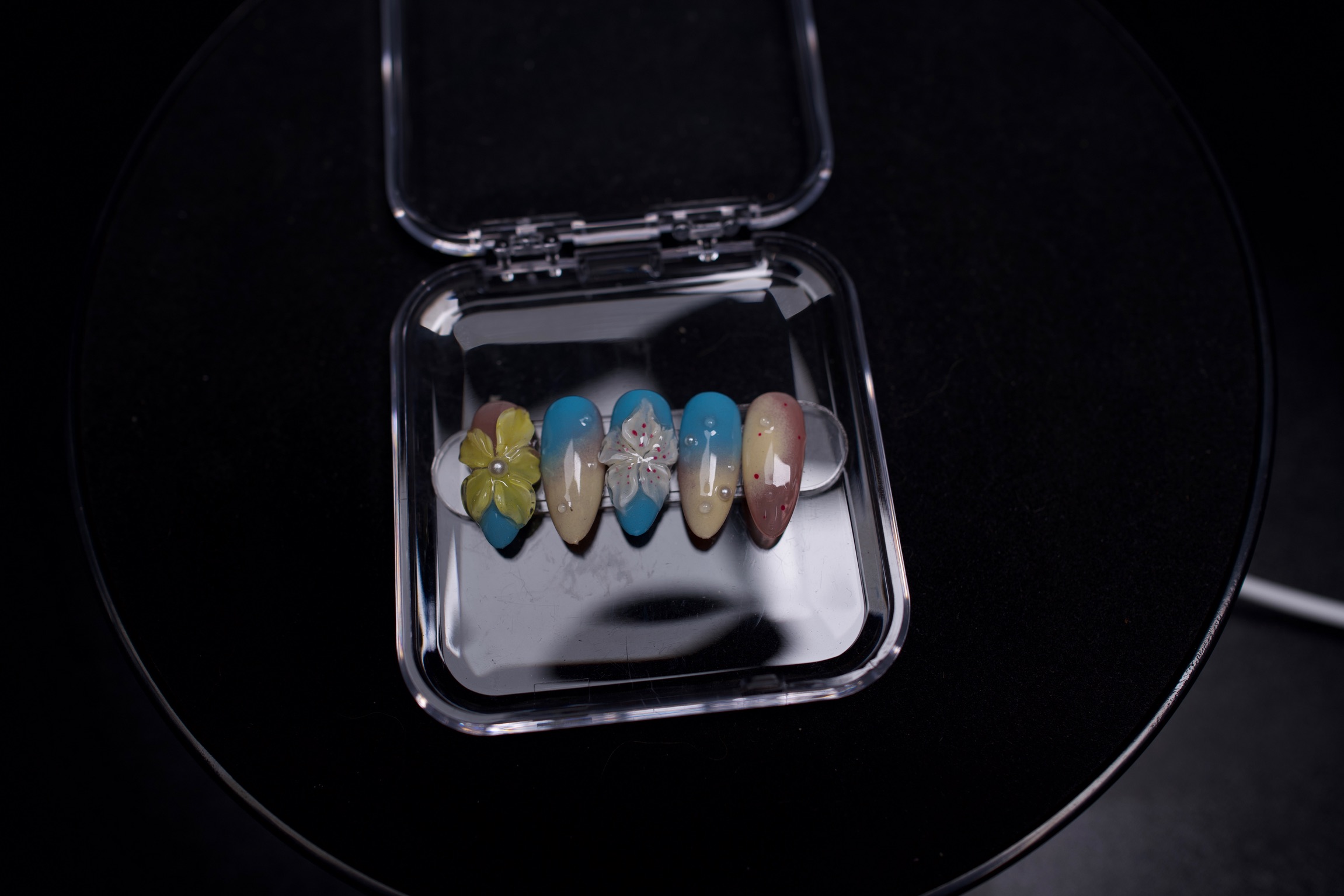 Obsidian Pearl press-on nail set