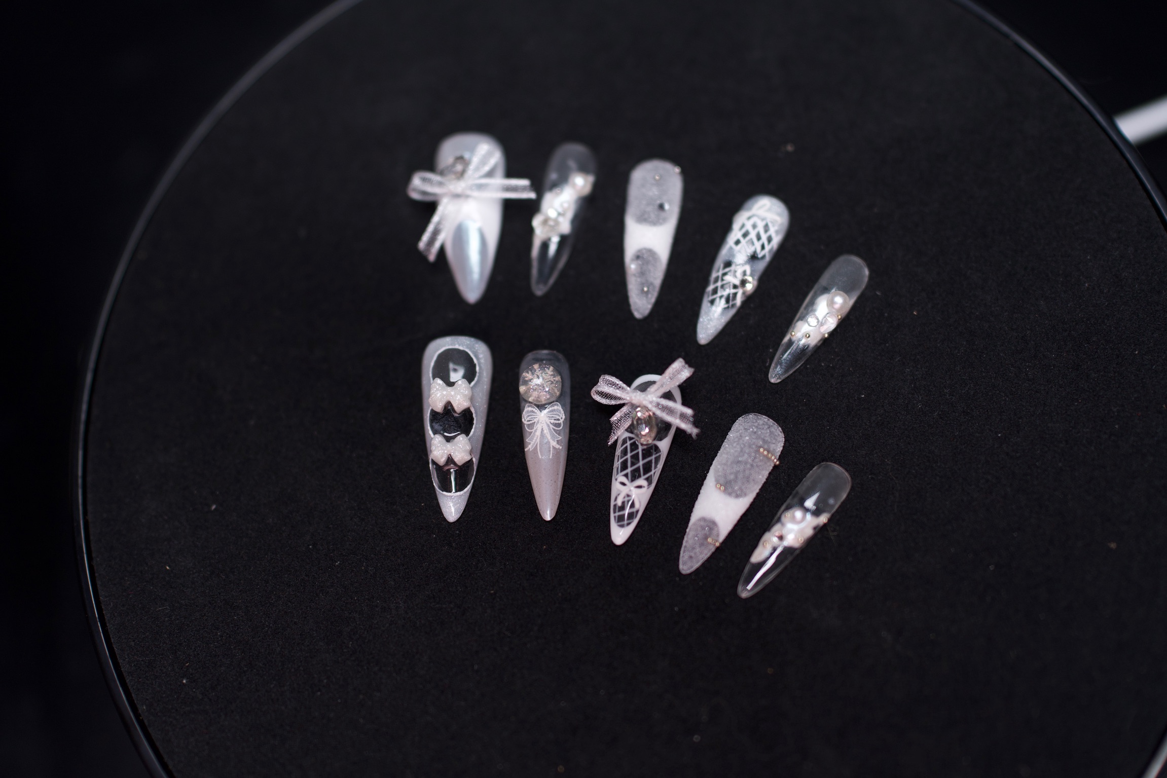 Crimson Gild press-on nail set